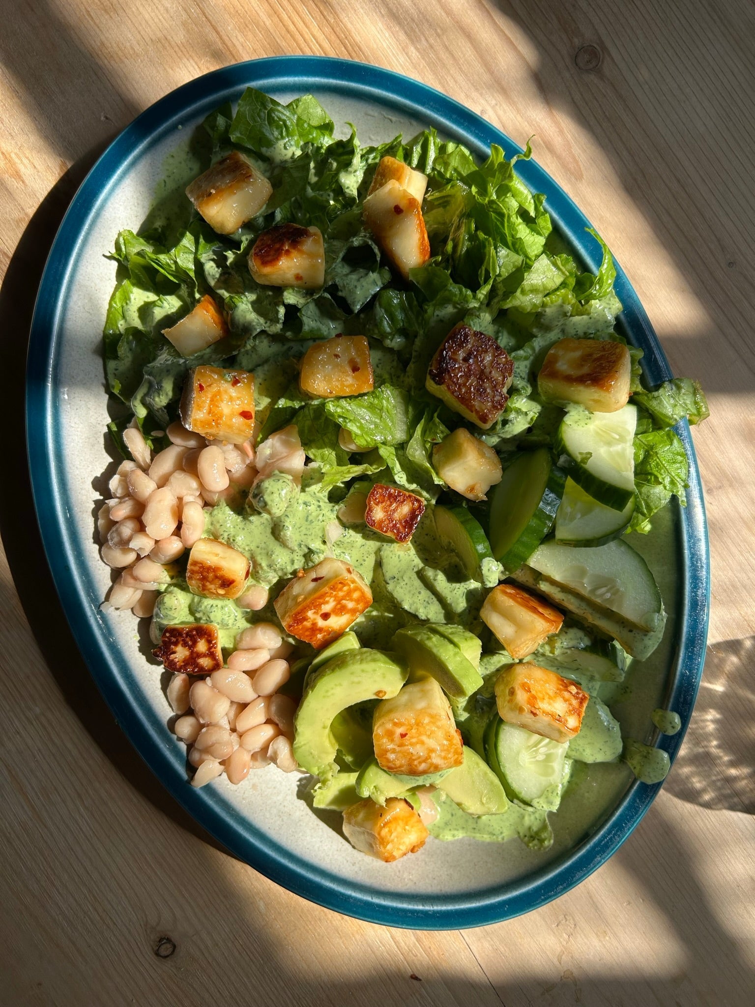 bean-recipe-honey-glazed-halloumi-white-bean-salad-with-creamy-herby-dressing-boldbeanco